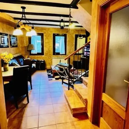 בקתה Adosado Cumbres De Hoz